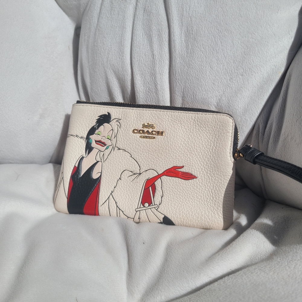 Cruella Coach Wrist Wallet